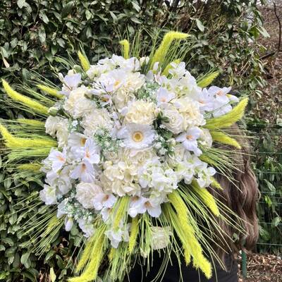 Je suis amoureuse de ce bouquet! 💐

Un bouquet de fleurs artificielles blanches simplicité et élégance éternelles.✨

#FleursArtificielles #RoseÉternelle #Artiflor #Fleurs#bouquet